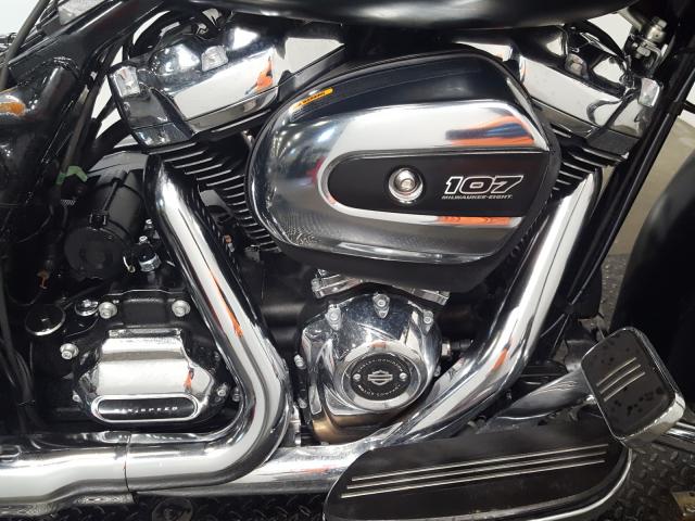 2017 HARLEY-DAVIDSON FLHX STREE 1HD1KBC19HB677108