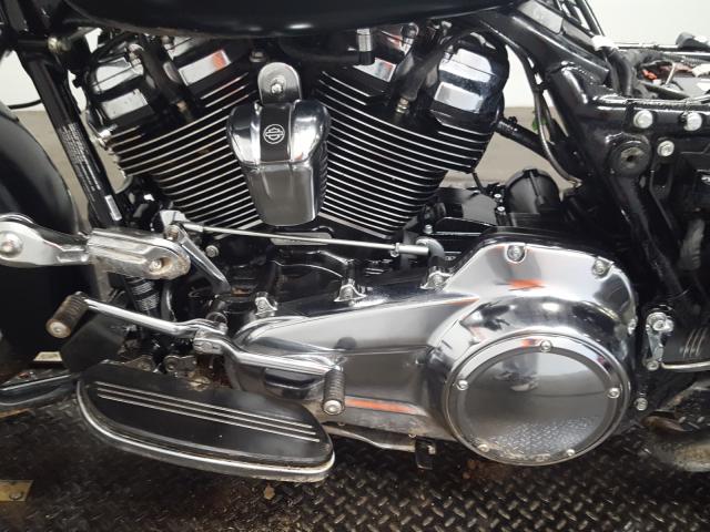 2017 HARLEY-DAVIDSON FLHX STREE 1HD1KBC19HB677108