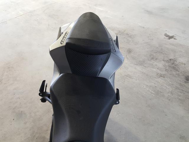 2018 SUZUKI GSX-R600 JS1GN7FA3J2100196