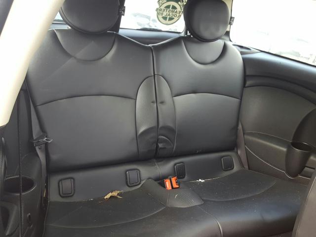 2011 MINI COOPER CLU WMWZF3C56BT187872