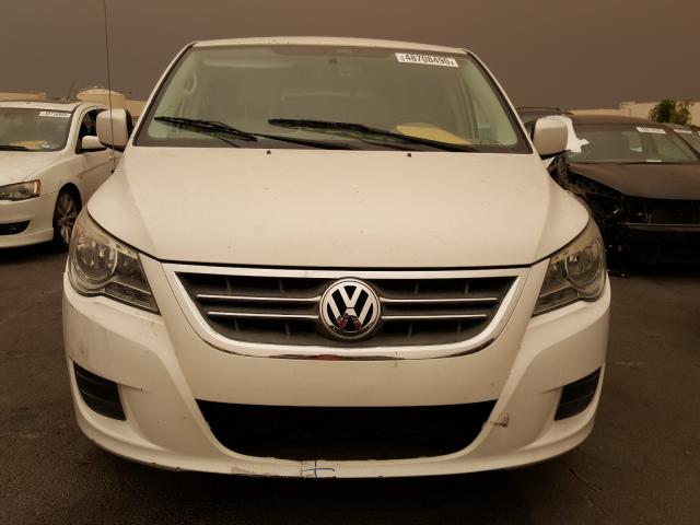 2010 VOLKSWAGEN ROUTAN SE 2V4RW3D10AR407470
