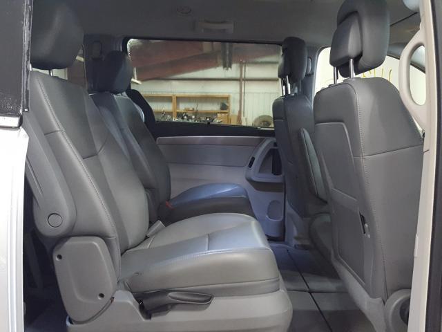 2011 VOLKSWAGEN ROUTAN SE 2V4RW3DG5BR669927