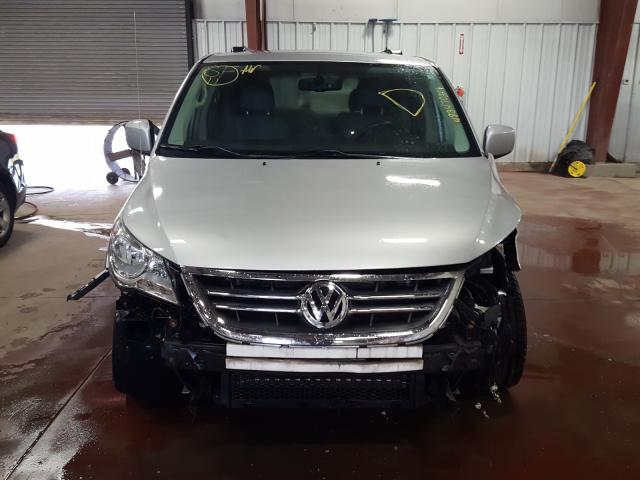 2011 VOLKSWAGEN ROUTAN SE 2V4RW3DG5BR669927