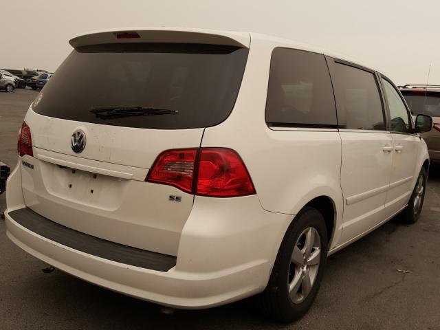2010 VOLKSWAGEN ROUTAN SE 2V4RW3D10AR407470