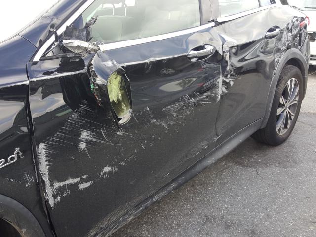 2017 INFINITI QX30 BASE SJKCH5CR5HA034144
