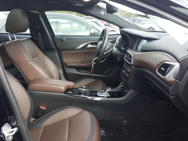 2017 INFINITI QX30 BASE SJKCH5CR5HA034144