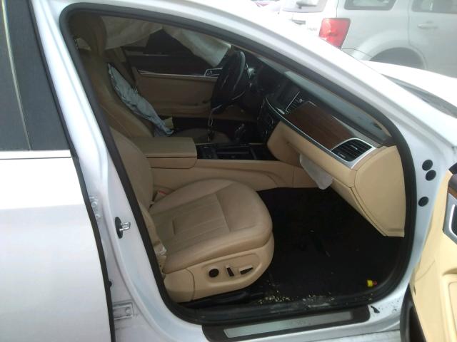 2015 HYUNDAI GENESIS 3. KMHGN4JE5FU043621