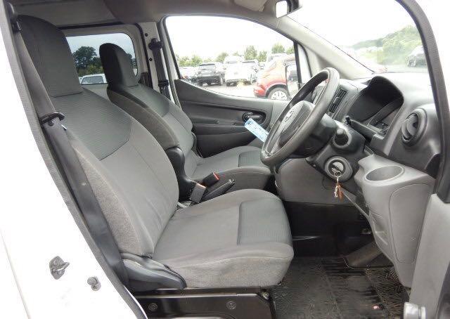 2010 NISSAN NV200 VM20013024