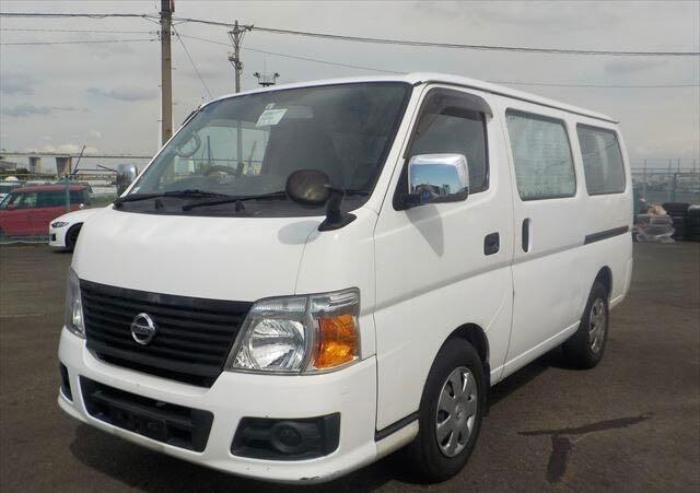 2011 NISSAN NV VRE25044000