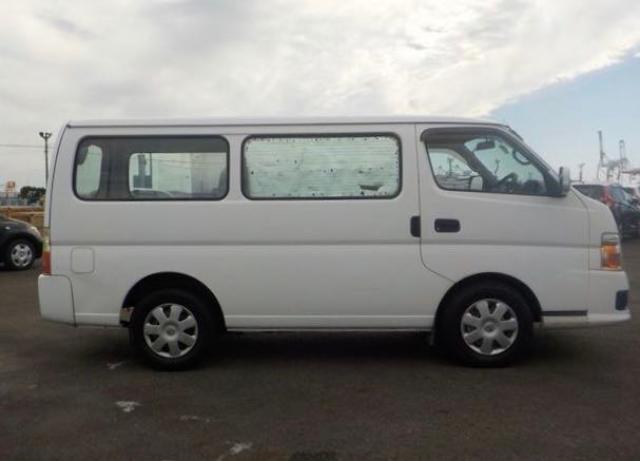 2011 NISSAN NV VRE25044000