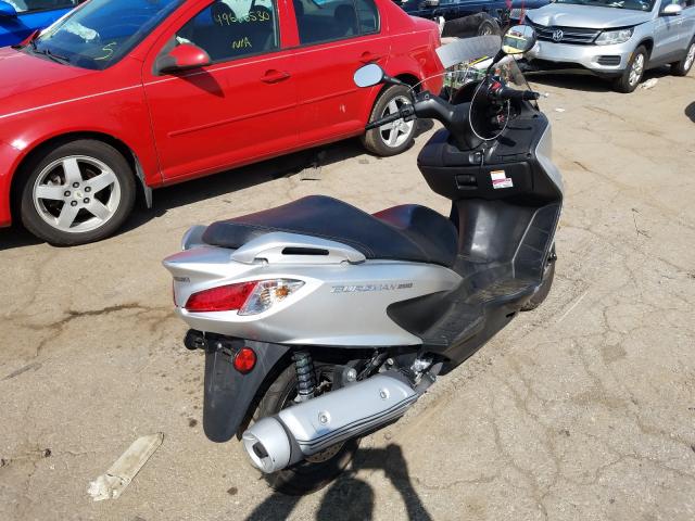 2018 SUZUKI UH200 MLCCH41A1J1600061