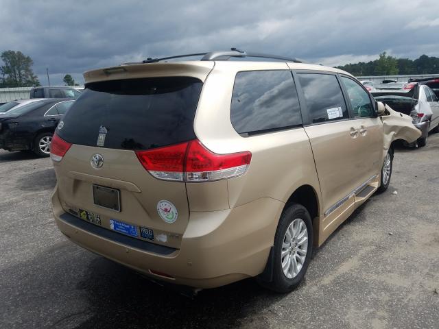 Toyota Sienna XLE 2014