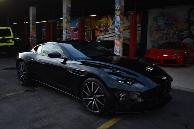 VIN SCFRMFAWXLGL08775 2020 Aston Martin DB11 no.1