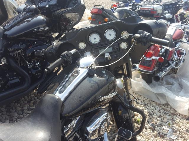 2010 HARLEY-DAVIDSON FLHX 1HD1KB410AB667362