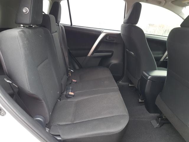 2018 TOYOTA RAV4 LE JTMZFREV8JJ741667