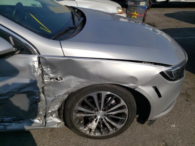 2018 BUICK REGAL ESSE W04GP6SX7J1133450