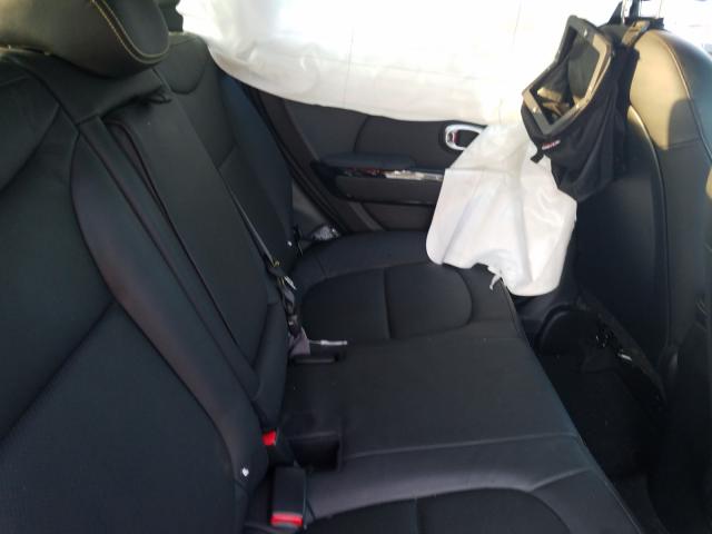 2016 KIA SOUL + KNDJP3A53G7295611