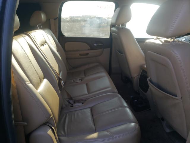 2010 CHEVROLET SUBURBAN C 1GNUCJE04AR273857