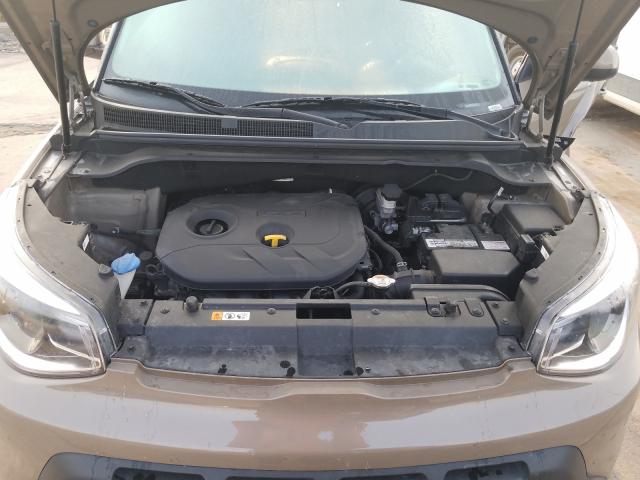 2016 KIA SOUL + KNDJP3A53G7295611