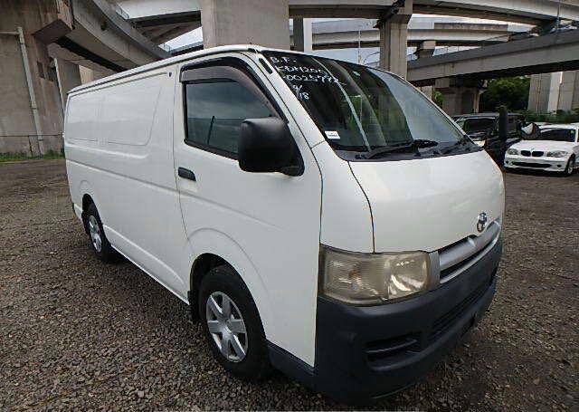 KDH2000025792 TOYOTA VAN Photo 1