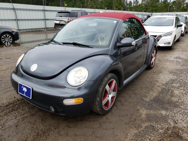 Volkswagen New Beetle 2005