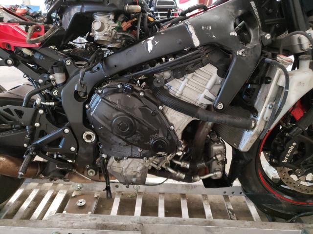 2017 SUZUKI GSX-R1000 - JS1DM11B8H2101180