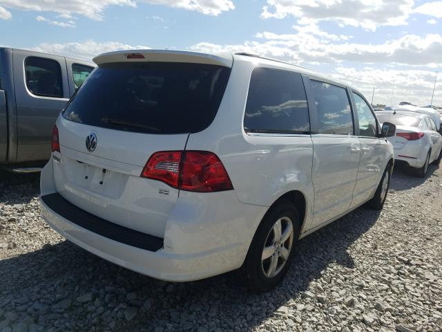 2011 VOLKSWAGEN ROUTAN SE 2V4RW3DG1BR691116