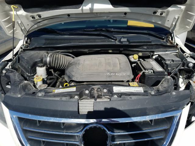 2011 VOLKSWAGEN ROUTAN SE 2V4RW3DG1BR691116