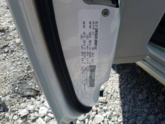 2011 VOLKSWAGEN ROUTAN SE 2V4RW3DG1BR691116