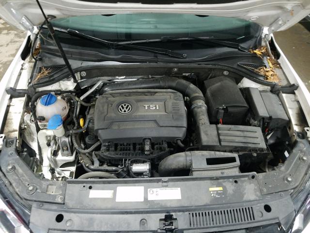 2015 VOLKSWAGEN PASSAT S 1VWAS7A35FC079668