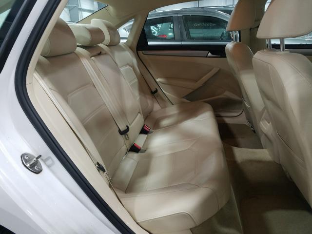 2015 VOLKSWAGEN PASSAT S 1VWAS7A35FC079668