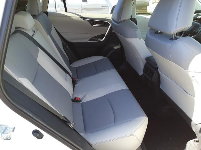2019 TOYOTA RAV4 XLE P JTMA1RFV3KD030582