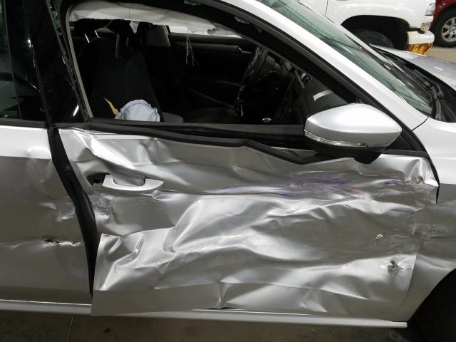 2014 VOLKSWAGEN PASSAT S 1VWAS7A34EC121214