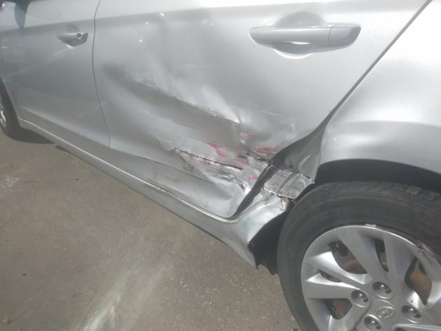 2017 HYUNDAI ELANTRA SE 5NPD74LF0HH175254