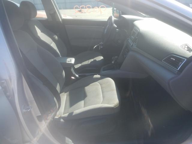 2017 HYUNDAI ELANTRA SE 5NPD74LF0HH175254