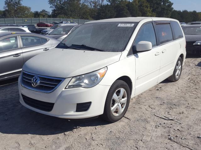 2010 VOLKSWAGEN ROUTAN 2V4RW3D15AR227353
