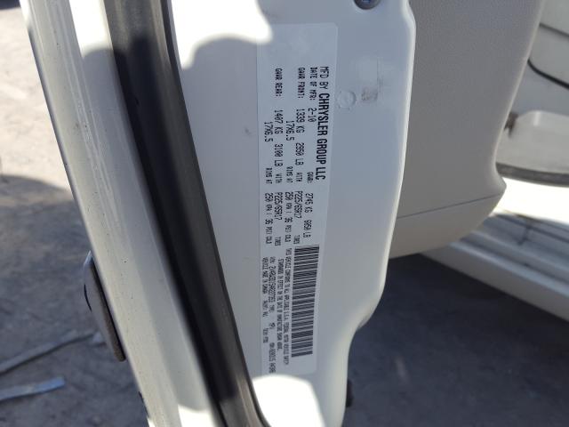 2010 VOLKSWAGEN ROUTAN 2V4RW3D15AR227353