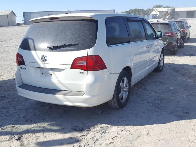 2010 VOLKSWAGEN ROUTAN 2V4RW3D15AR227353