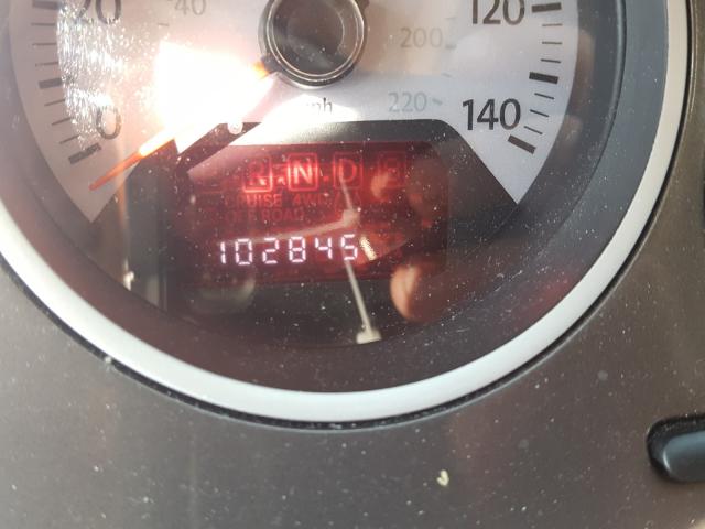 2010 VOLKSWAGEN ROUTAN 2V4RW3D15AR227353