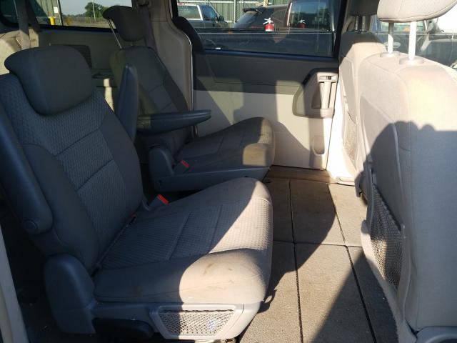 2010 CHRYSLER TOWN & COU 2A4RR5D13AR243025