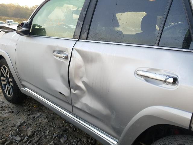 2019 TOYOTA 4RUNNER SR JTEBU5JR4K5652371