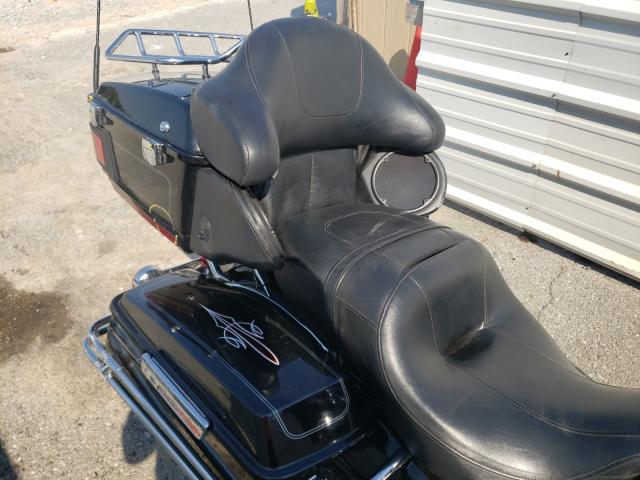 2010 HARLEY-DAVIDSON FLHTCU 1HD1FC416AB657591