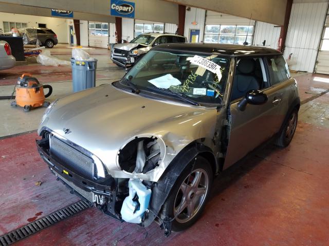 2010 MINI COOPER WMWMF3C58ATZ67526