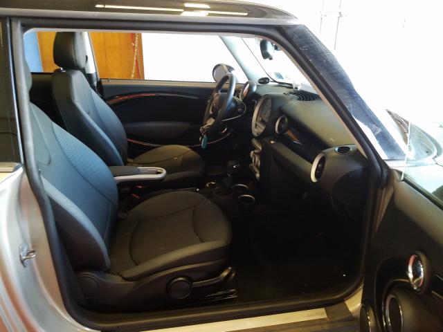 2010 MINI COOPER WMWMF3C58ATZ67526