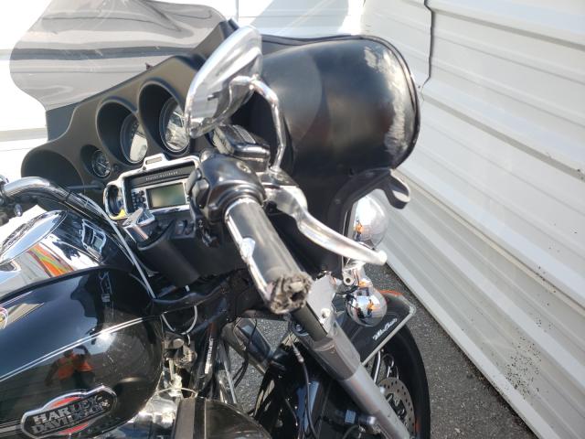 2010 HARLEY-DAVIDSON FLHTCU 1HD1FC416AB657591