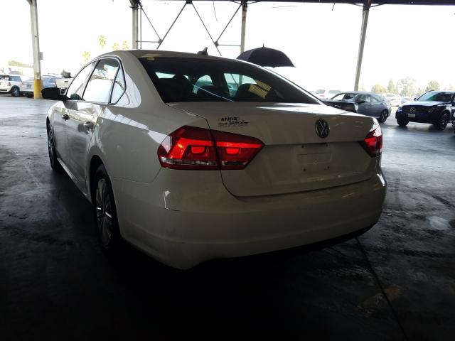 2015 VOLKSWAGEN PASSAT S 1VWAT7A37FC097344
