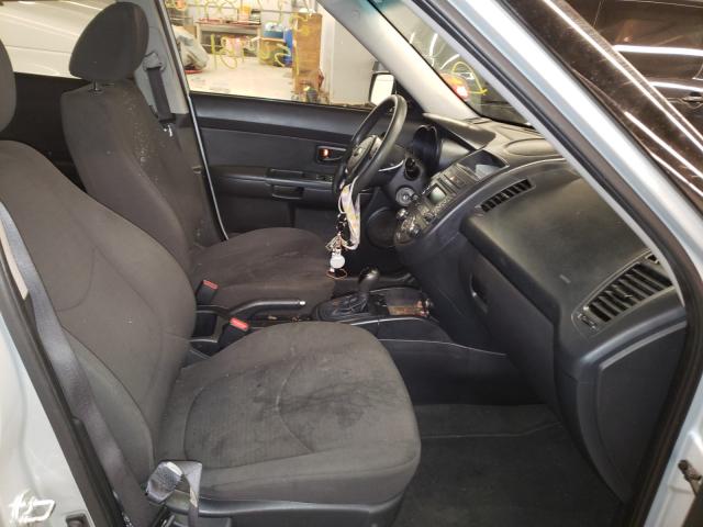  KIA SOUL 2013 Серебристый