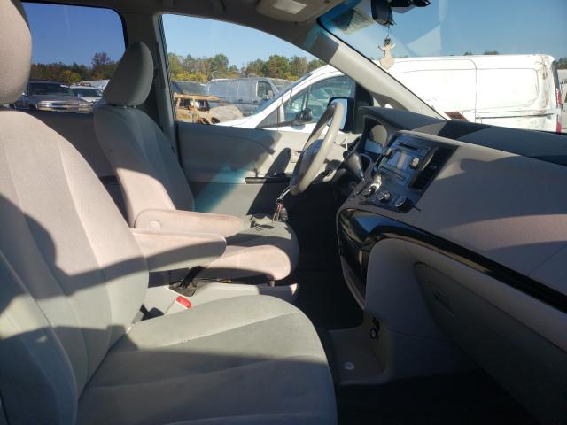2011 TOYOTA SIENNA 5TDZK3DC2BS012903