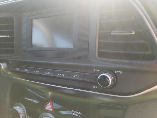 2019 HYUNDAI ELANTRA SE 5NPD74LF2KH471979