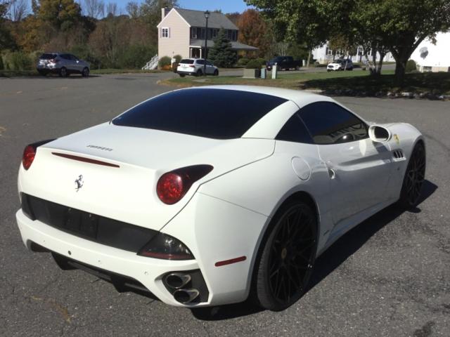 VIN ZFF65TJA1E0197239 2014 Ferrari California no.3